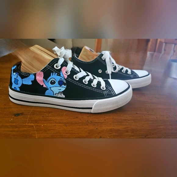 Hand painted Stitch canvas shoes - Picture 1 of 4